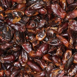 PITTED DATES (1KG)