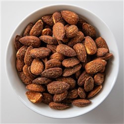 SMOKED ALMONDS (1KG)