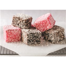 PRIESTLEY&#39;S CHOC &amp; RASPBERRY 5CM LAMINGTON 40’S