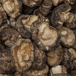 SHIITAKE WHOLE MUSHROOMS (500G)